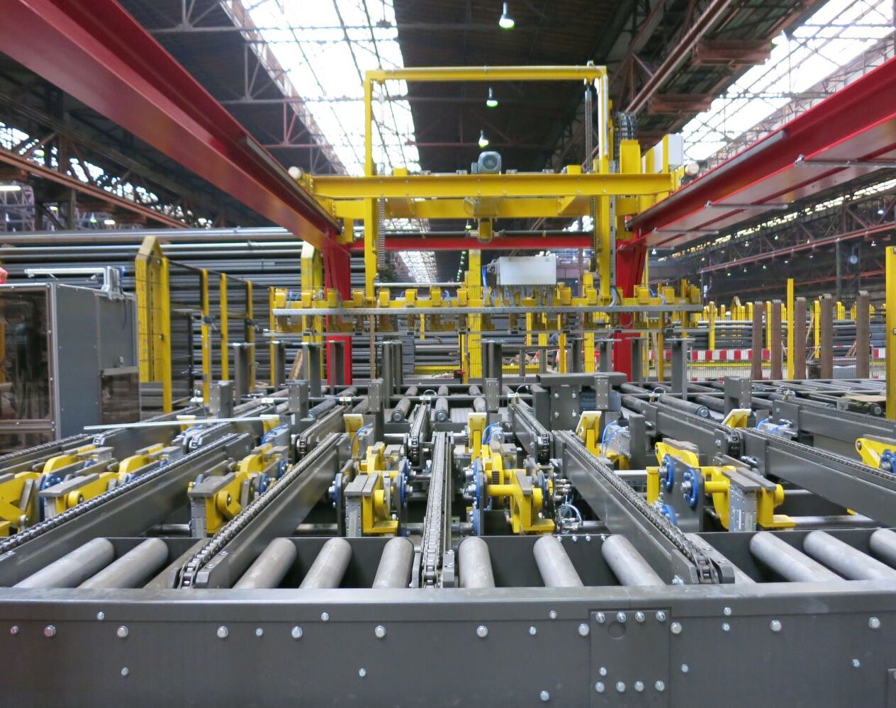 stacking and packing plant for heavy steel sections